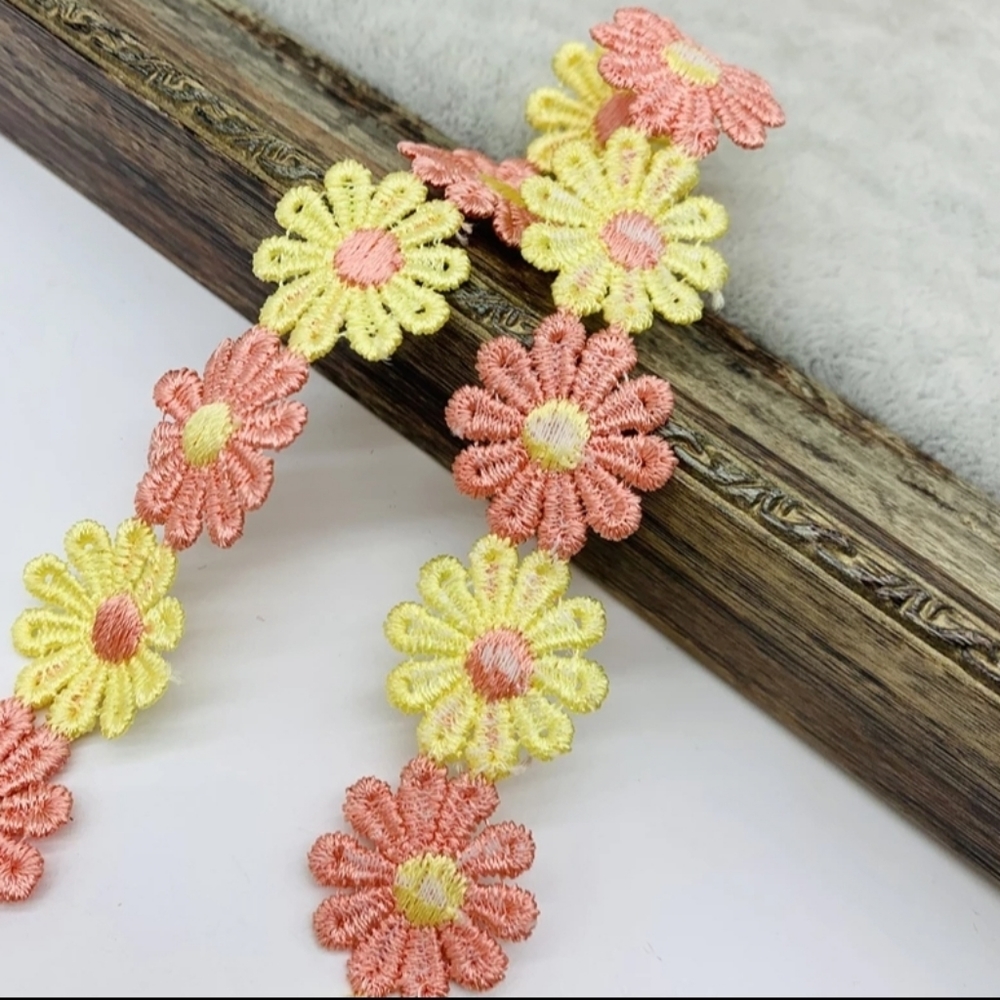 1YD DAISY ROPE - Picture 4 of 4